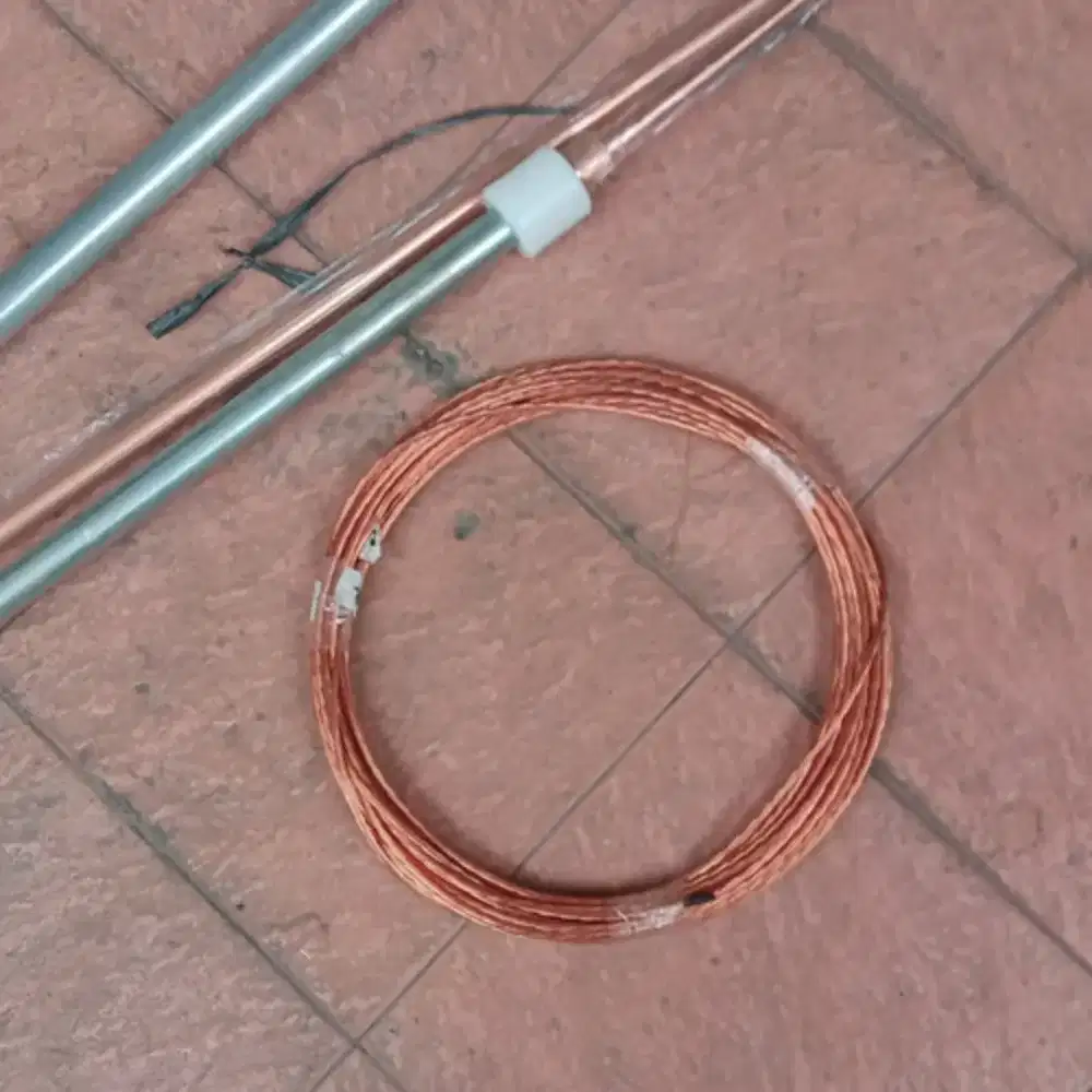 Pusat pemasangan anti petir komvesional bergaransi