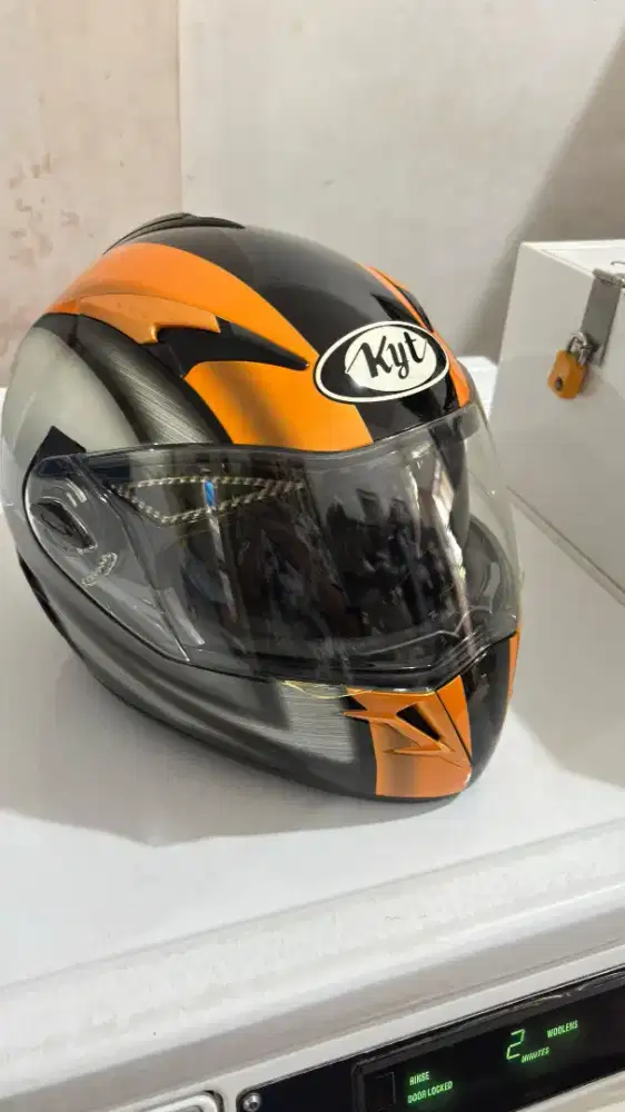 Helm Kyt,barang simpanan