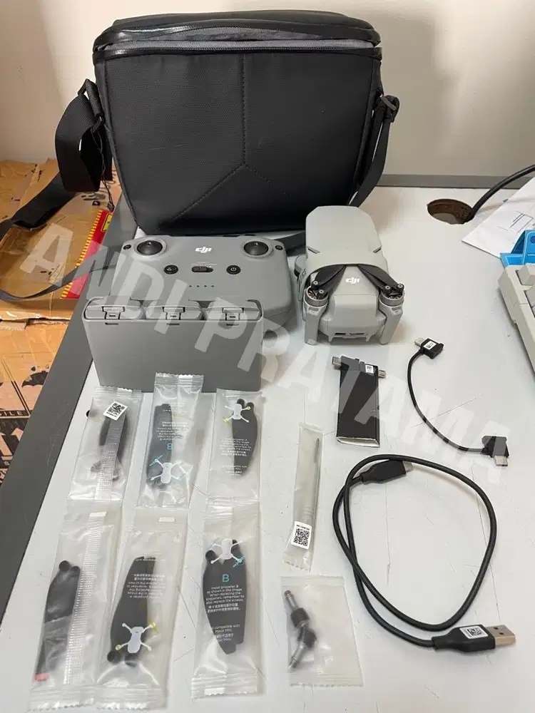 DJI MAVIC MINI 2 Fly More Combo