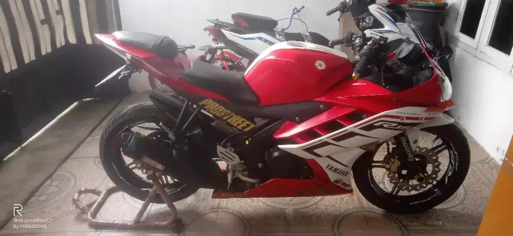 Yamaha R15 V2 2015