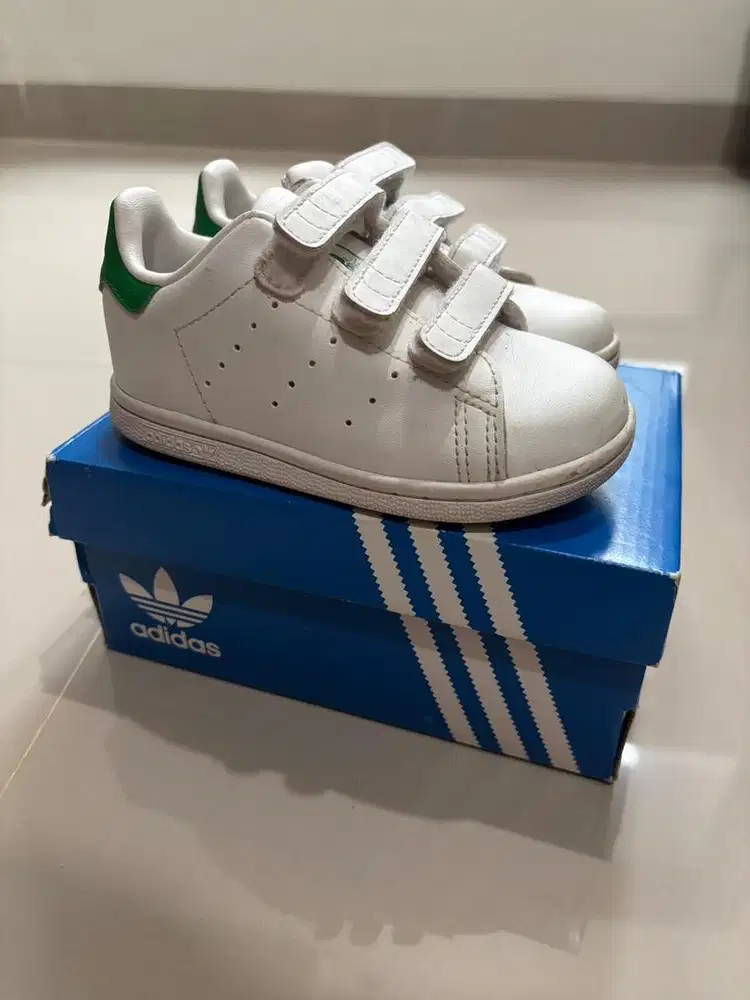 Sepatu Adidas Stan Smith