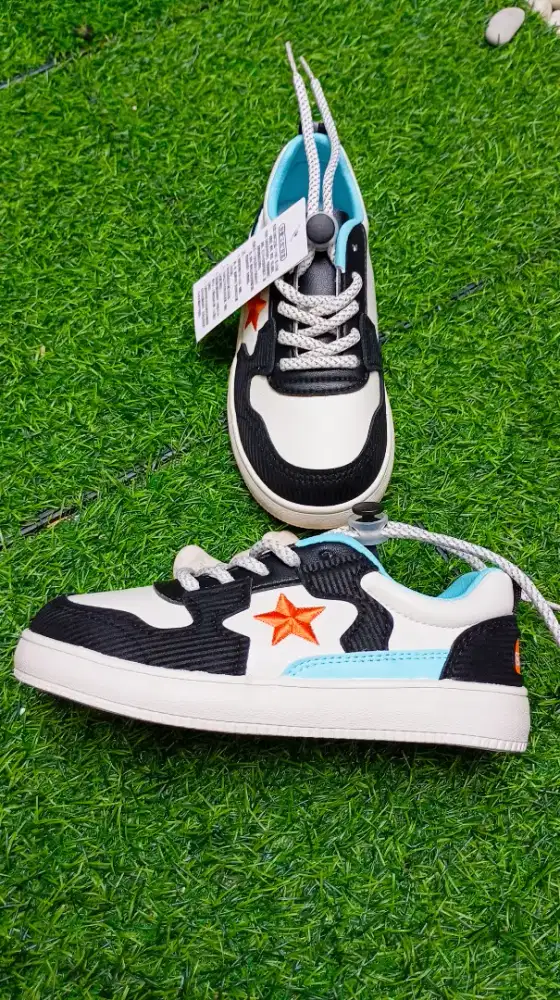 Sepatu anak import murah