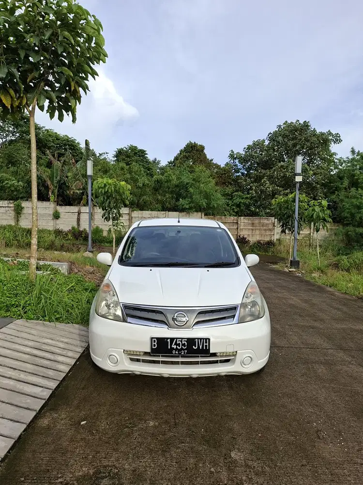 Nissan Grand livina 2013 Bensin