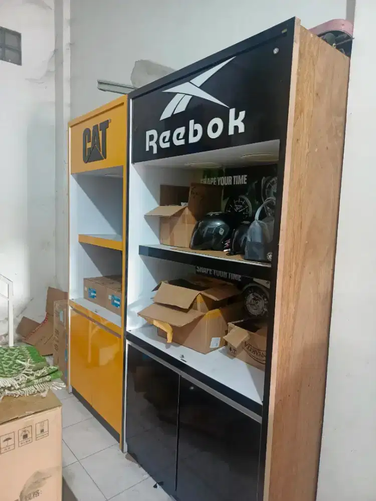 Etalase Kayu bekas jam tangan