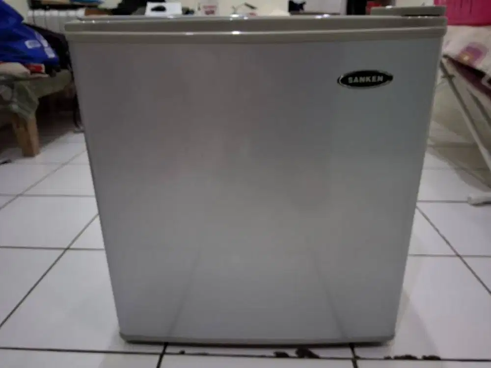 Mini Kulkas Sanken