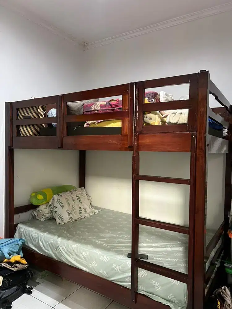 Ranjang Tingkat Kayu Jati