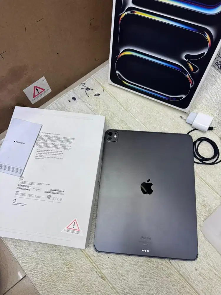 (Ibox) IPAD PRO M4 13-inc 512gb celuler+wifi garansi july2026 mulus