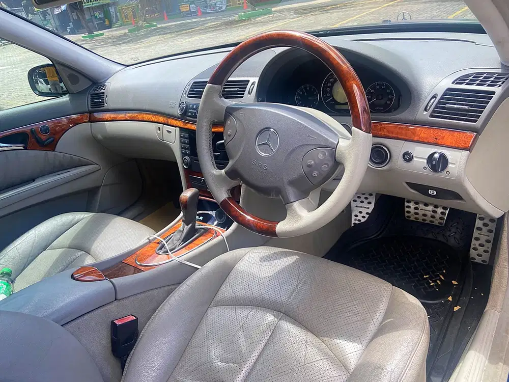 Mercedes-Benz E280 2006 Bensin