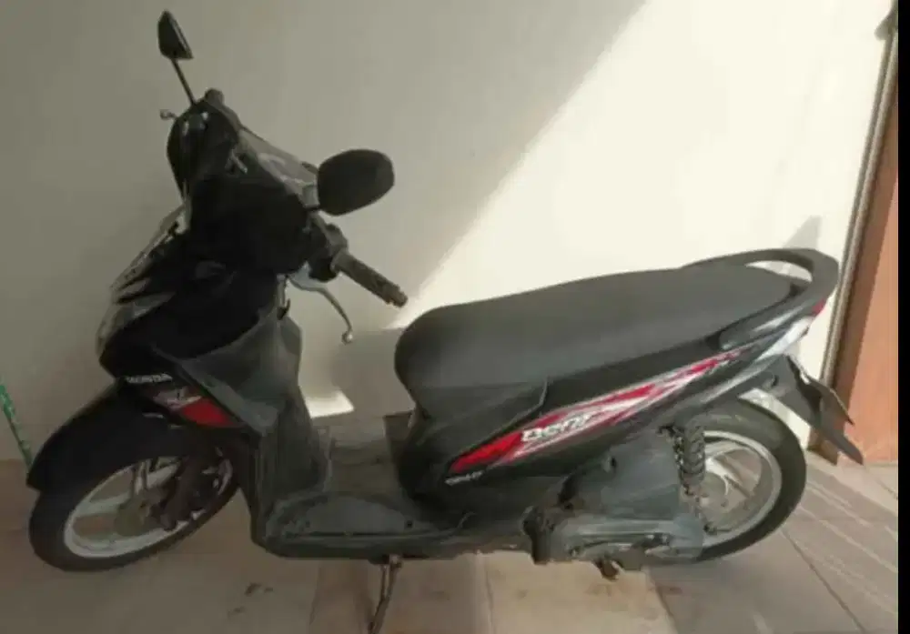 Dijual Motor Honda Beat FI 2012