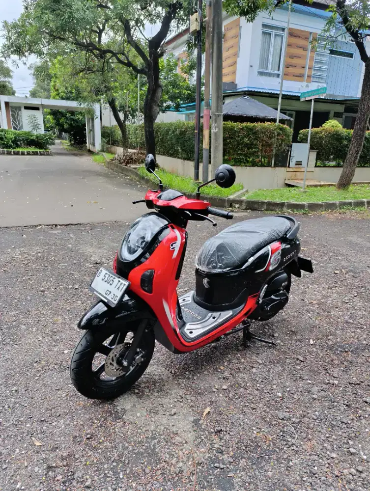 Bissmillah dijual motor Honda Scoopy SE like new 2025 istimewa