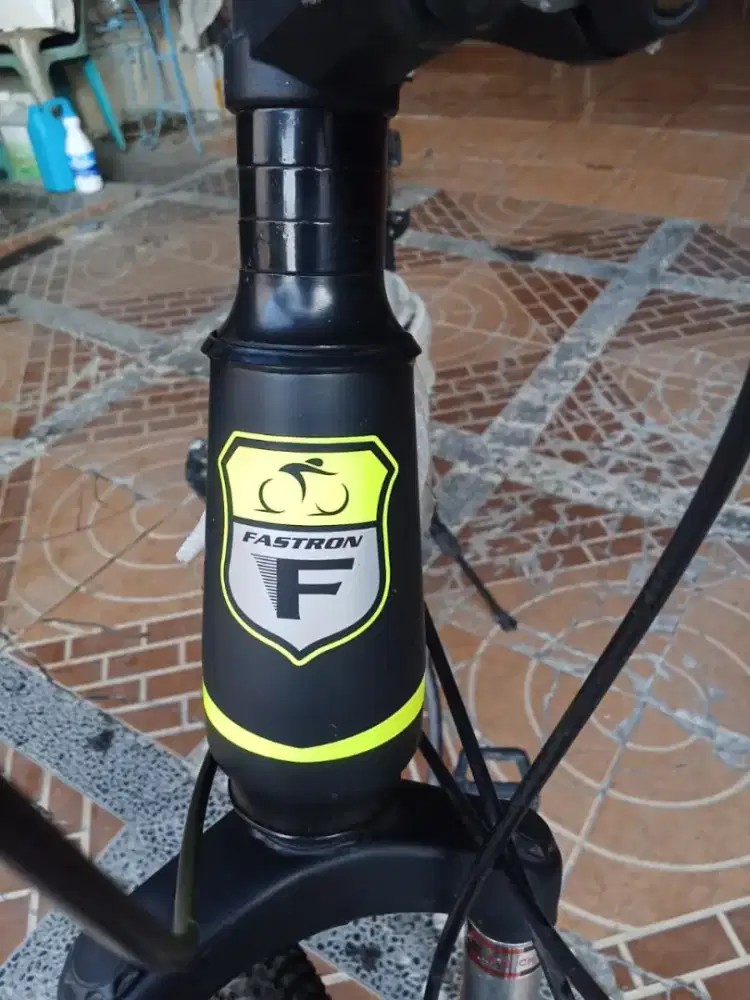 Sepeda merek fastron