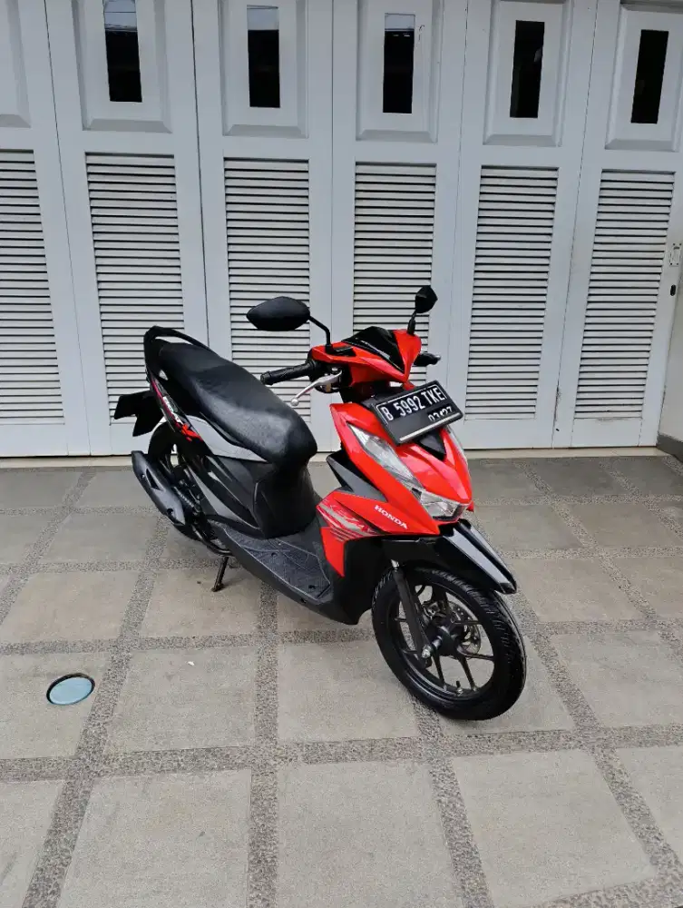 Bissmillah dijual motor Honda beat like new 2022 istimewa