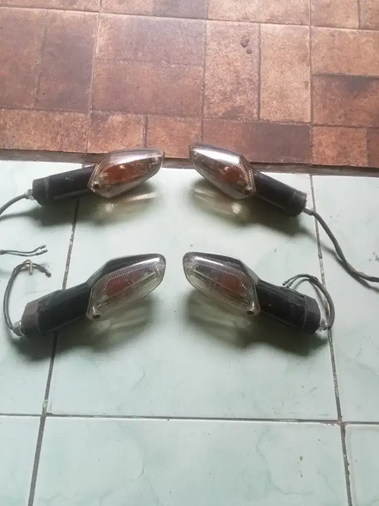 Di jual aja sen copotan CBR. Vixen