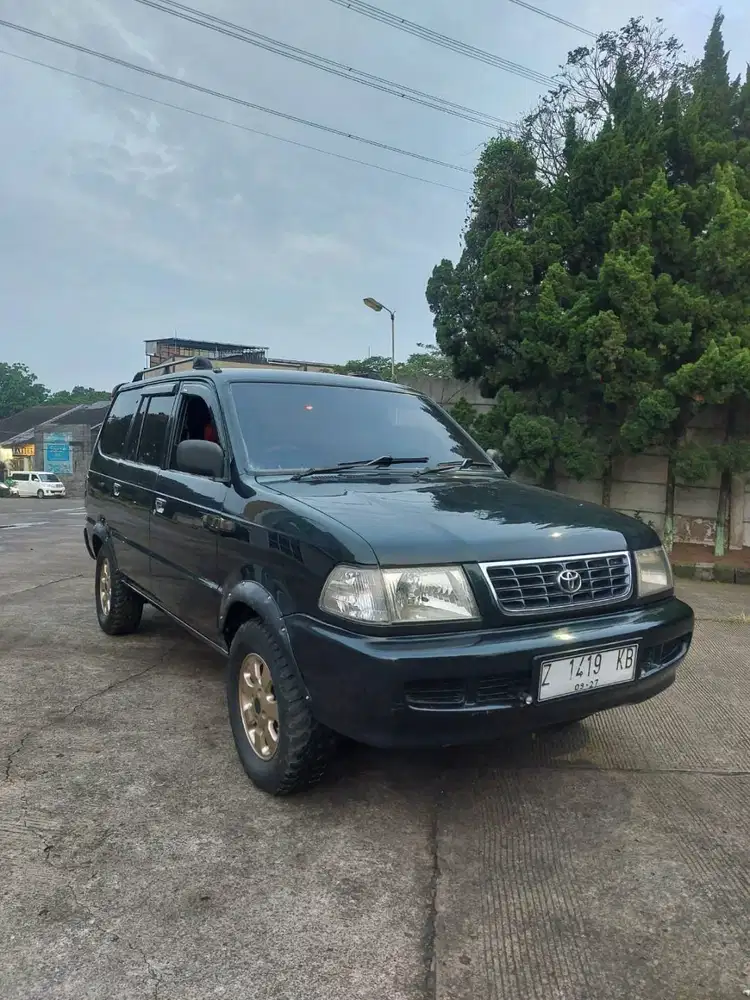 Toyota Kijang LX (2002)