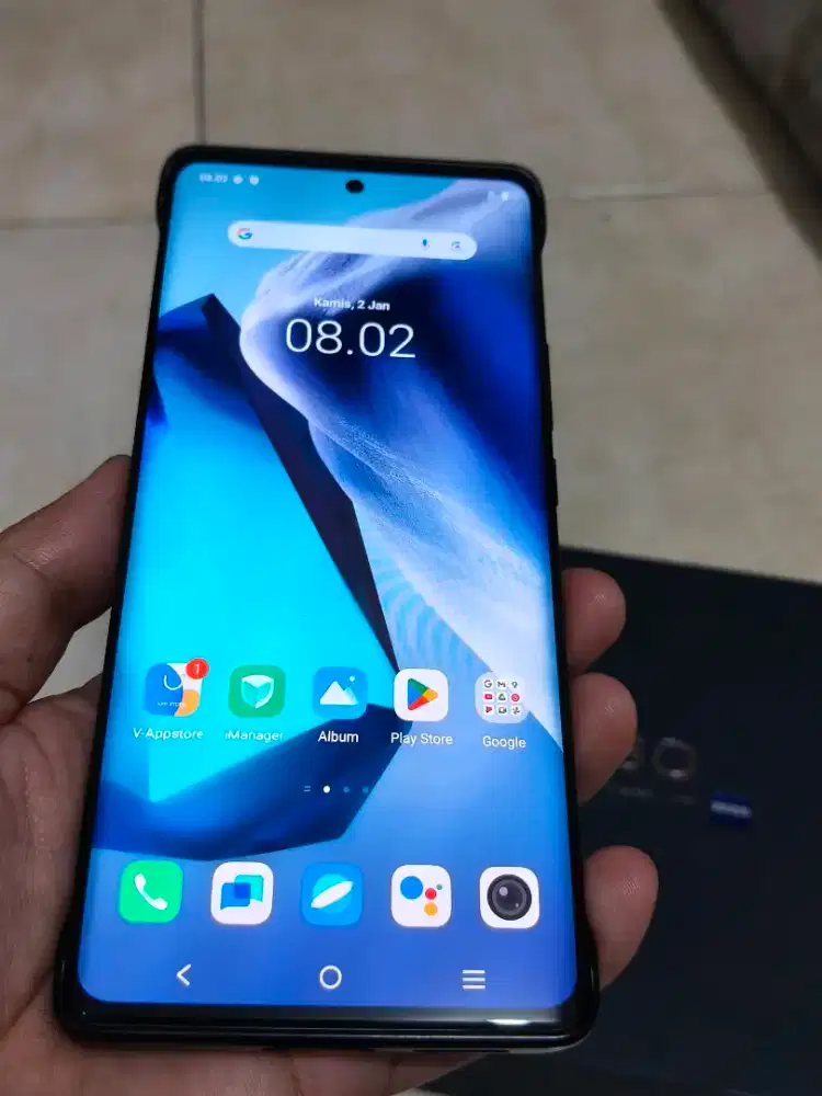 Vivo X80 Zeiss Cosmic black