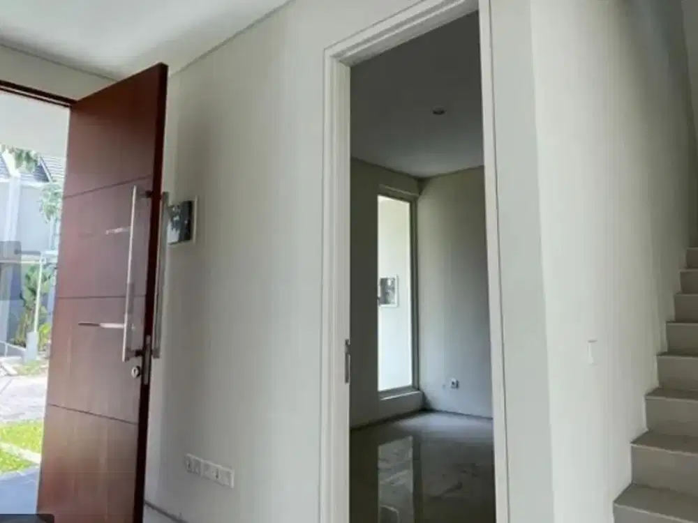 Disewakan rumah 2 lantai baru di Citraland