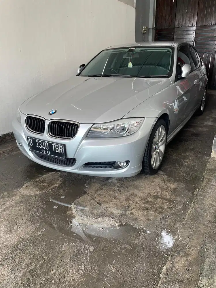 BMW 320i e90 LOW KM & ORIGINAL