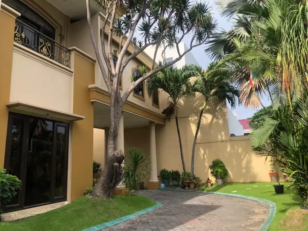 DIJUAL RUMAH Boelevard Pakuwon City