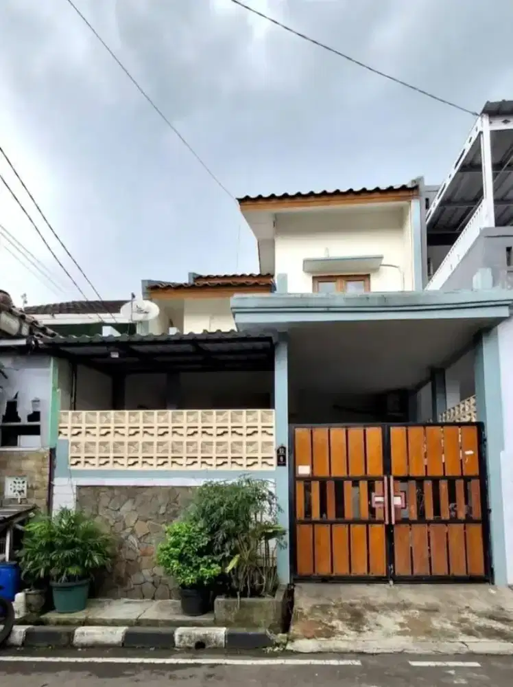Rumah modern minimalis 2 lantai di Bukit Cimanggu City. Kota Bogor