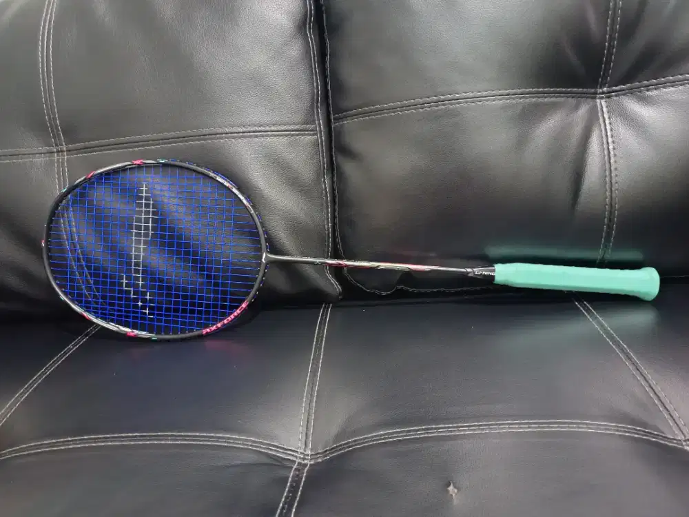 Raket badminton lining axforce Canon