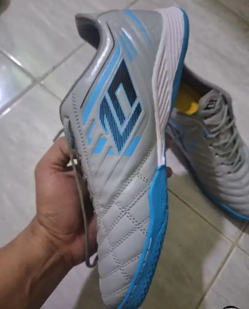 Sepatu futsal from zero