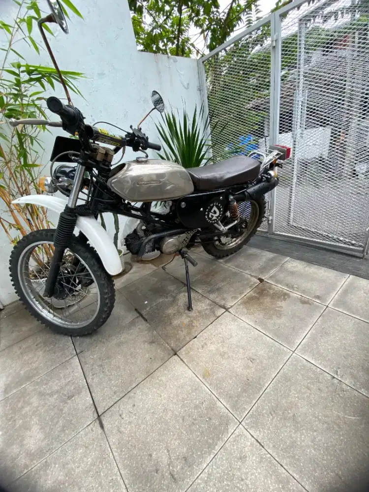 HONDA WIN 100 CUSTOM VINTAGE  TAHUN 2002