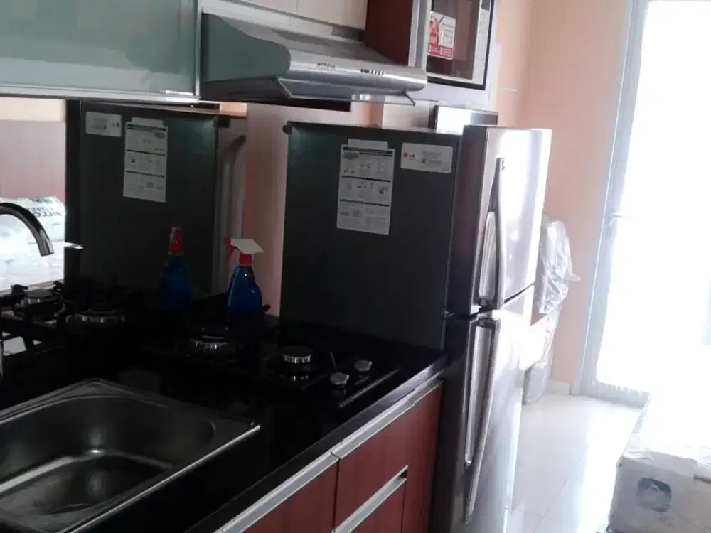 disewa unit apartemen green lake sunter,studio furnished,lantai tinggi,view danau sunter,Ac dan waterheater