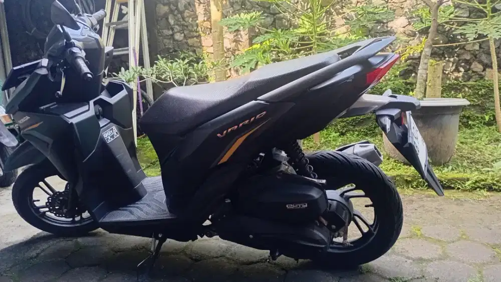 Vario 125 CBS ISS Keyless 2023 Warna Hitam