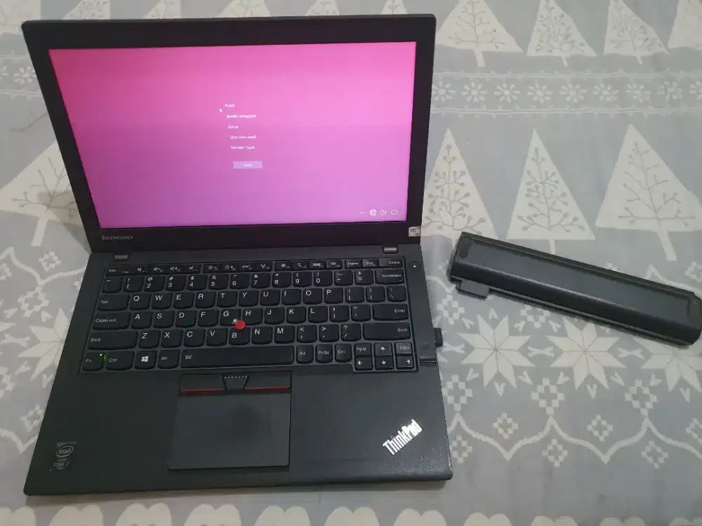 Dijual laptop lenovo thinkpad X250 i7