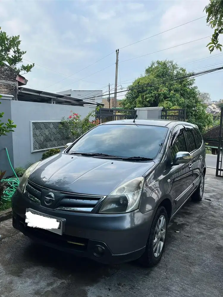 Nissan Grand Livina 1.5 SV M/T