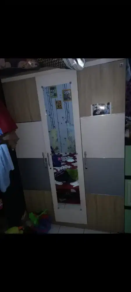 Lemari pakaian merk Olimpic