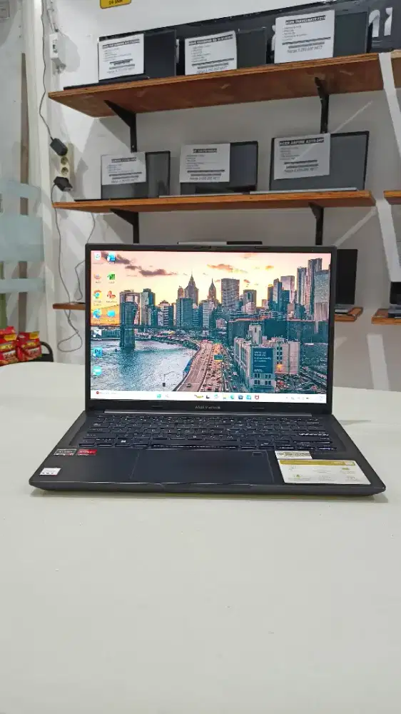 Laptop bekas Asus Vivobook M1405YA AMD Ryzen 7 7730U Ram 16 GB