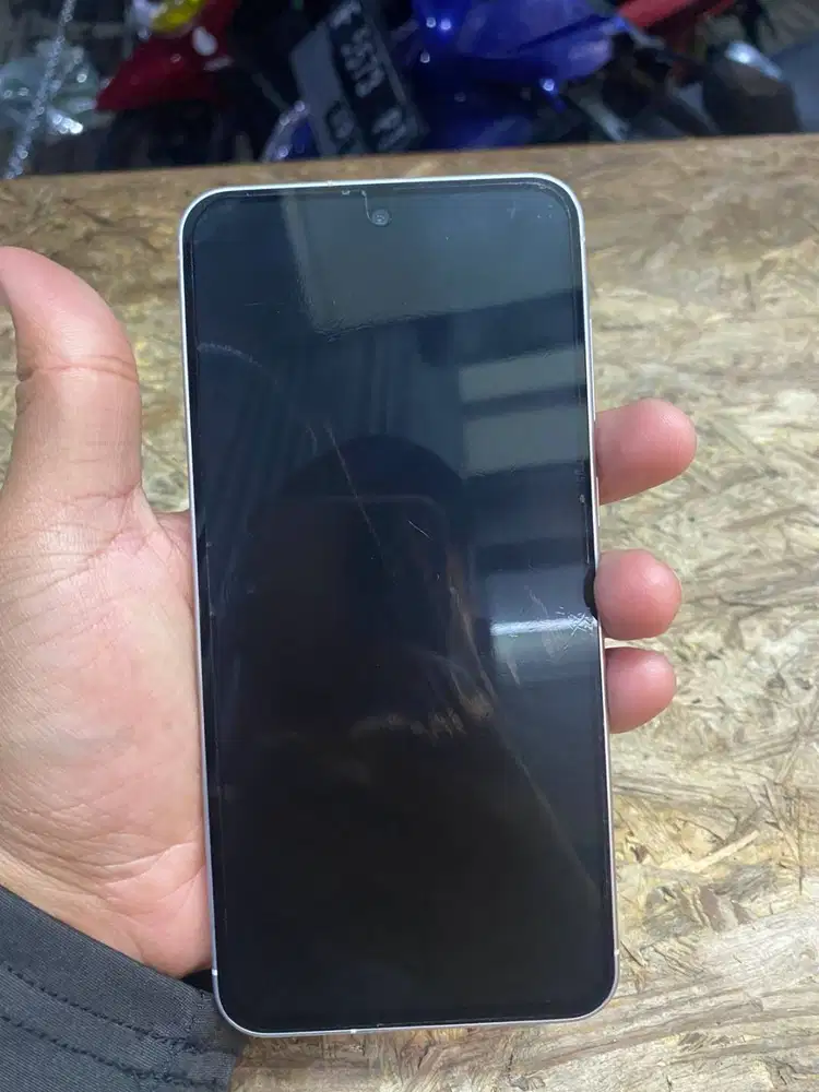 Android (Samsung A560