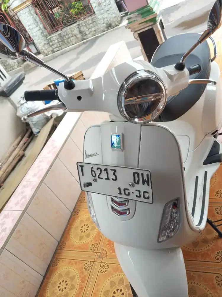 Jual motor vespa matic lx i-get 125