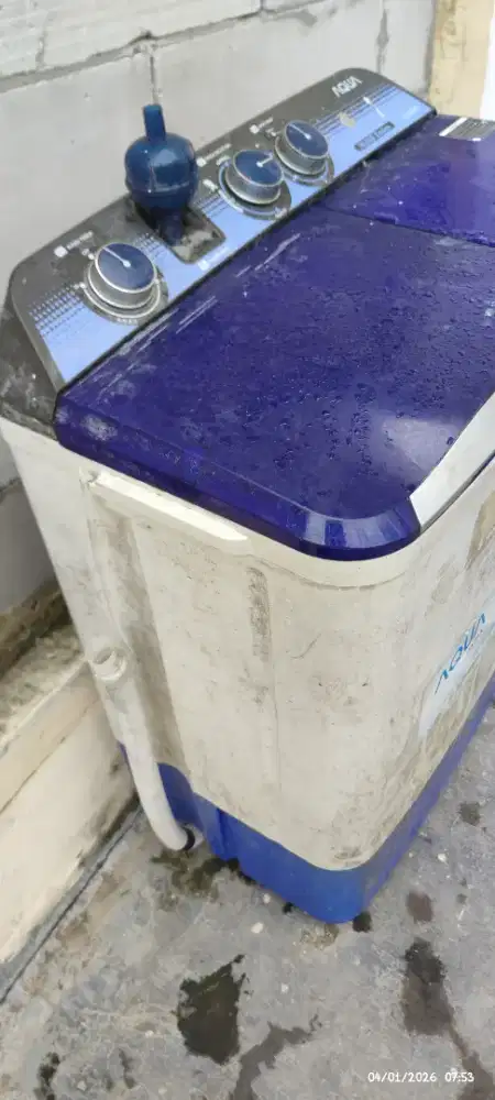 Mesin Cuci Merk Aqua