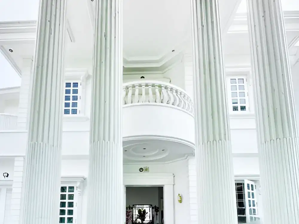 Rumah Mewah Menteng Inti, Dekat Dengan Gereja Dan Siap Huni