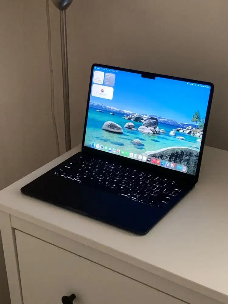 MacBook Air 2025 M4 13 inch 16/512