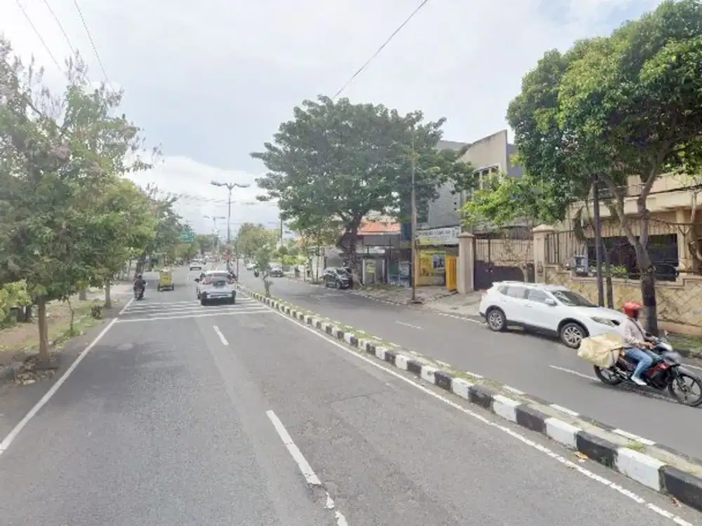 Bangunan Komersial Pusat Kota Raya Dekat Darmo dan Diponegoro