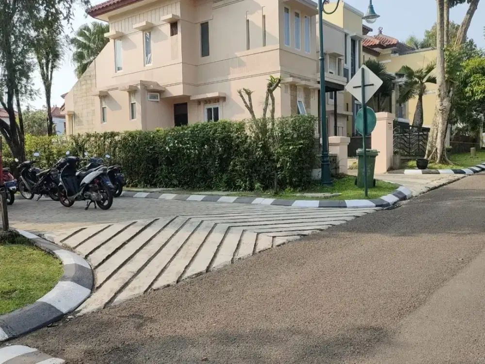 Rumah Mewah disewakan di Rancamaya Golf Estate I Harga dan View Terbaik