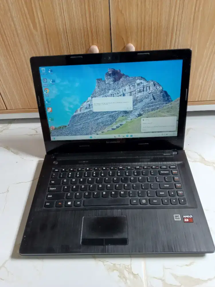 Laptop Lenovo AMD A8 Core i5