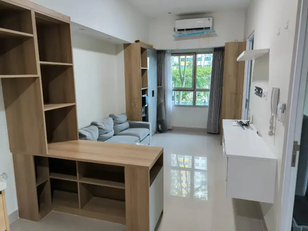 Apartemen The Springlake, Jual Type 2BR, Fullfurnish Tinggal Bawa Koper, Sudah SHM, View Pool, Di lantai Rendah, Harga Nego Sampai Deal!