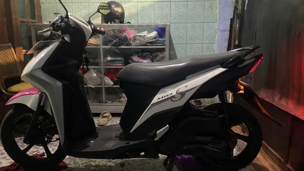 Mio S 2018 warna putih