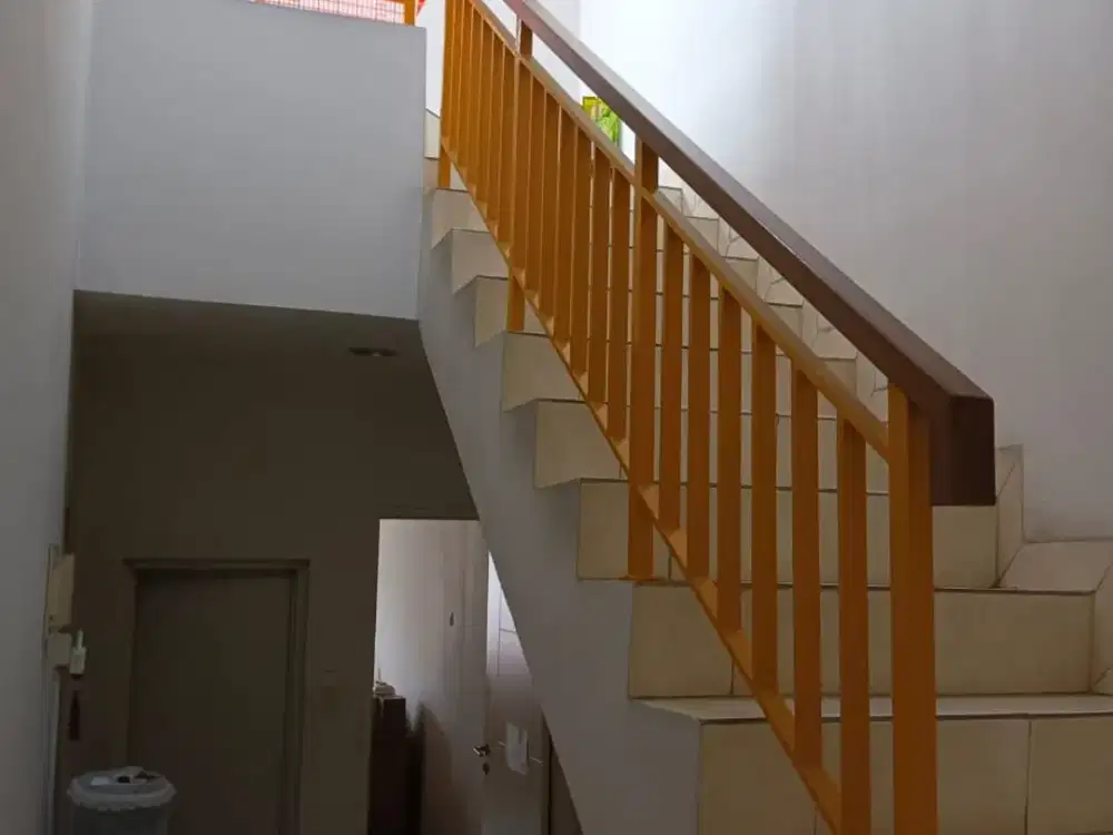 DIJUAL RUMAH CANTIK SIAP HUNI – SEMI FURNISHED Kelapa Molek Kelapa Gading