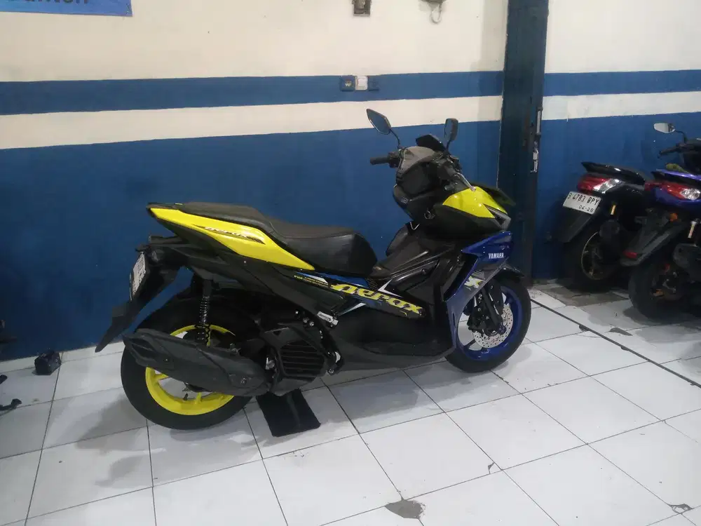 .)YAMAHA Aerox cybercity 2023 pLAT 2028FULL GTEES