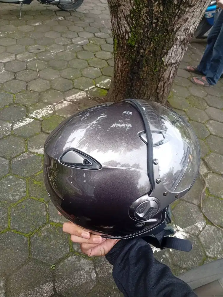 Helm kyt retro warna sesuai di foto