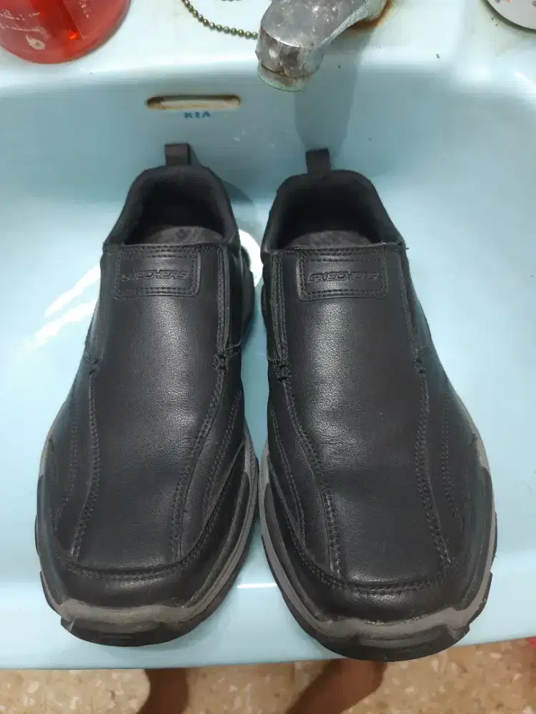 Skechers Relaxed Fit with Goodyear Size 41