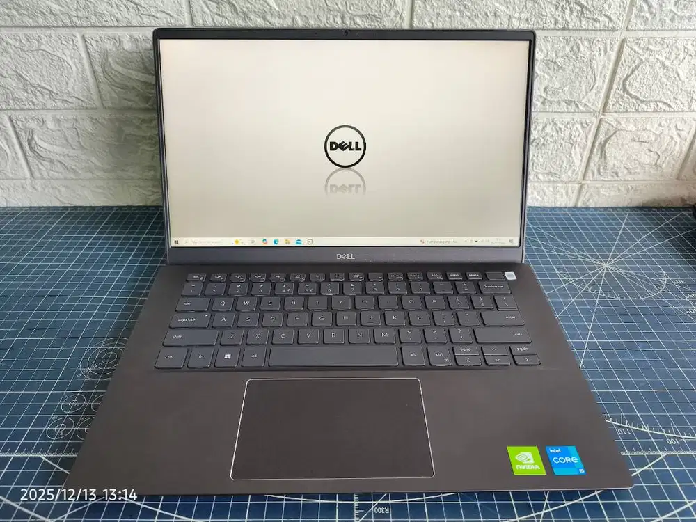 Dell Vostro 5402 Intel Gen 11 Core i5-1135G7 14FHD IPS Garansi 6 bln