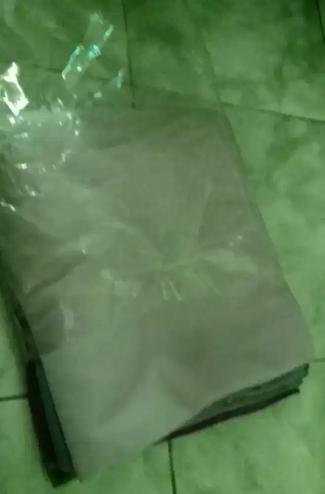 Kerudungan segi 4 polos