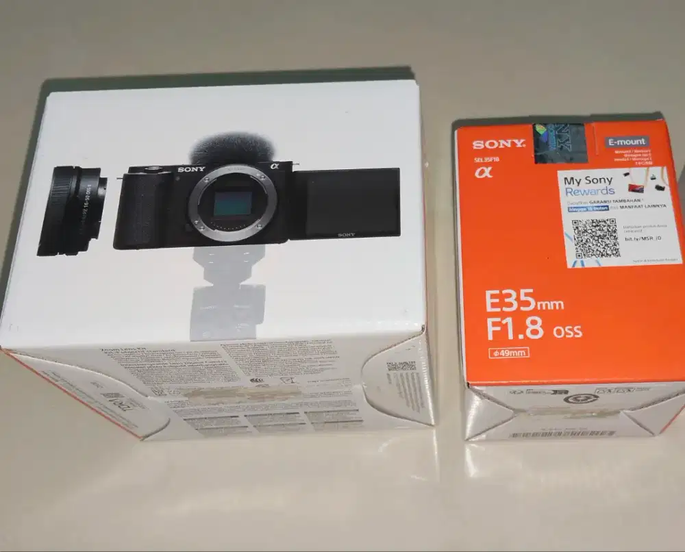 Kamera Sony ZV - E10 dan lensa