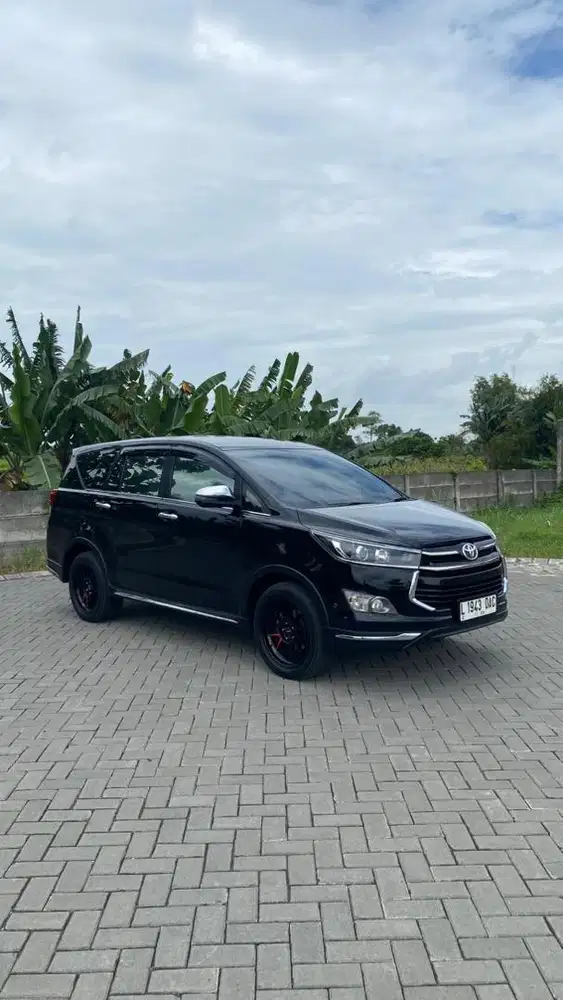 Toyota Innova Venturer 2.4 Diesel